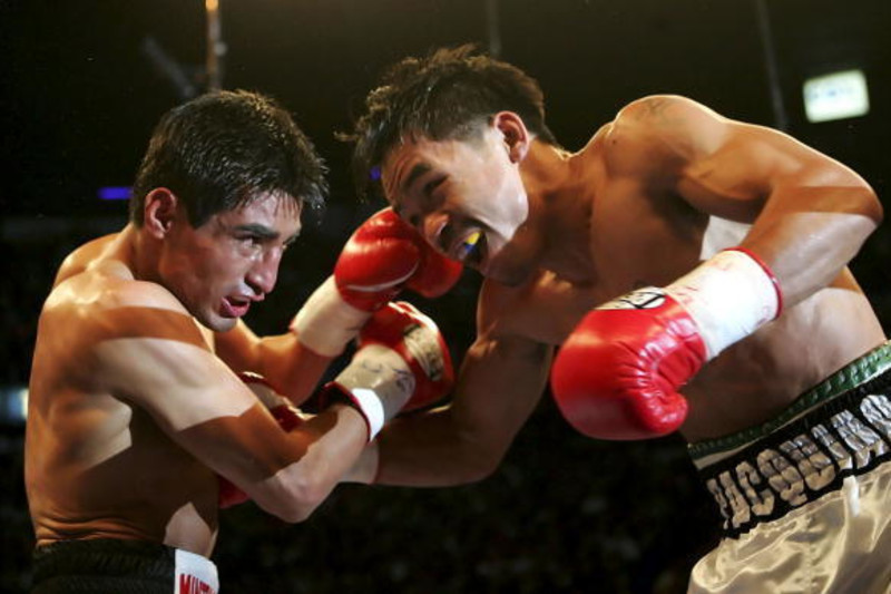 72600792 manny pacquiao of the philippines and erik morales