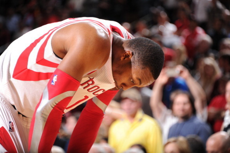 Dwight Howard wore a gargantuan foam cowboy hat to an Astros game