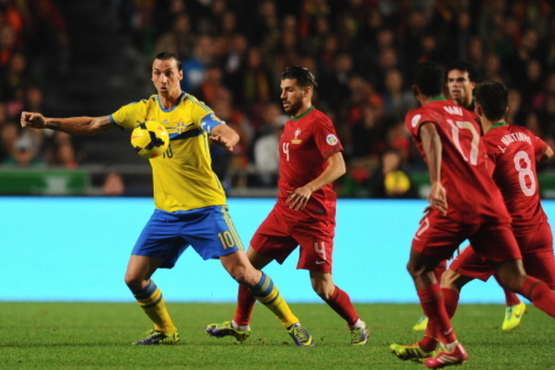 Cristiano Ronaldo's Diving Header Gives Portugal 1-0 Win Over Sweden in  World Cup Playoff (GIF) 