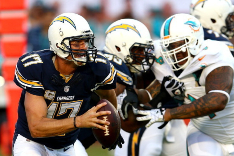 A look at play time decisions and grades for Dolphins players vs. Chargers