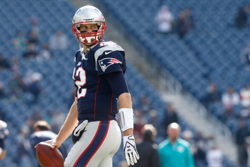 Patriots celebrate legend Julian Edelman during halftime ceremony