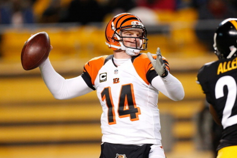 Cincinnati Bengals' Andy Dalton talks with Pittsburgh Steelers' Ben  Roethlisberger (7) before an NFL wild-card playoff football game between  the Cincinnati Bengals and the Pittsburgh Steelers, Saturday, Jan. 9, 2016,  in Cincinnati. (