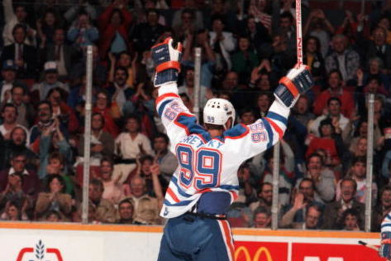 Wayne Gretzky returns to Oilers in executive role - SI Kids