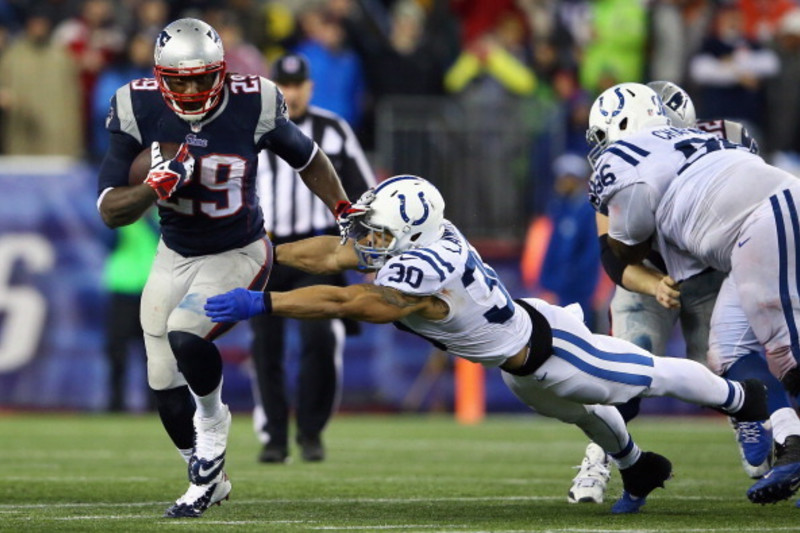 Indianapolis Colts take on old nemesis, New England Patriots