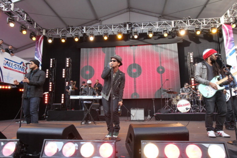 Bruno Mars's rocking performance at Super Bowl  Entertainment Gallery News  - The Indian Express