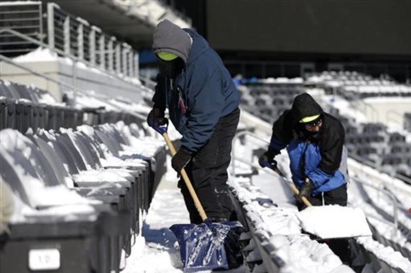 Super Bowl XLVIII ticket prices dropping by big percentages, but cheap  seats still in thousands – New York Daily News