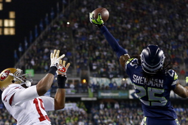 Seahawks' Malcolm Smith returns interception 69 yards for touchdown (GIF)