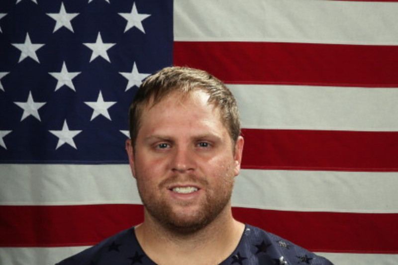 Phil Kessel poses after being named a candidate for the 2014 USA News  Photo - Getty Images