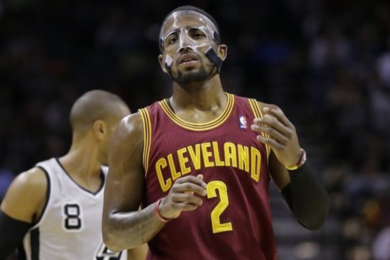 Cavaliers rookie Kyrie Irving has concussion