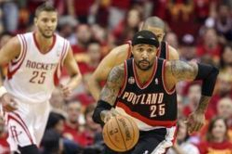 Trail Blazers And Clippers Square Off In Portland