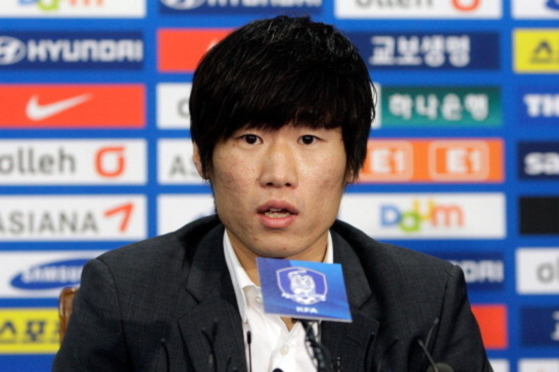 Former Man United winger Park Ji-Sung retires