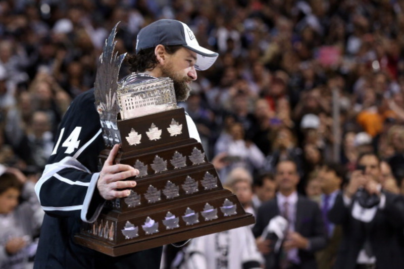 Conn Smythe Trophy explained: What is the Conn Smythe Trophy in the Stanley  Cup Playoffs? - DraftKings Network