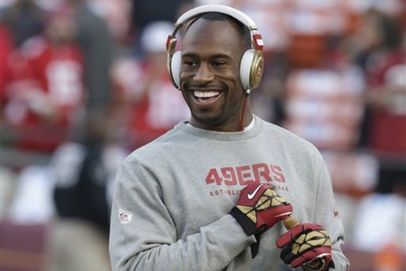 49ers tight end Vernon Davis says OTA absence is 'in best interest