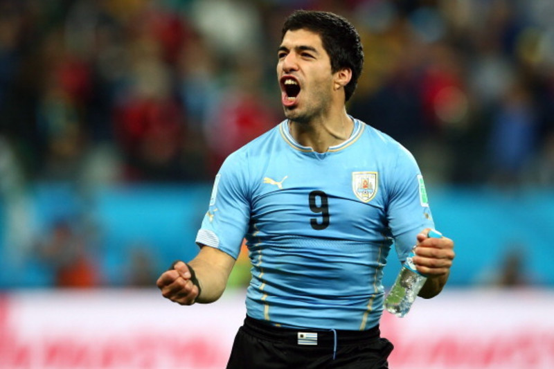 Suarez strikes twice as Uruguay beat England, 2-1