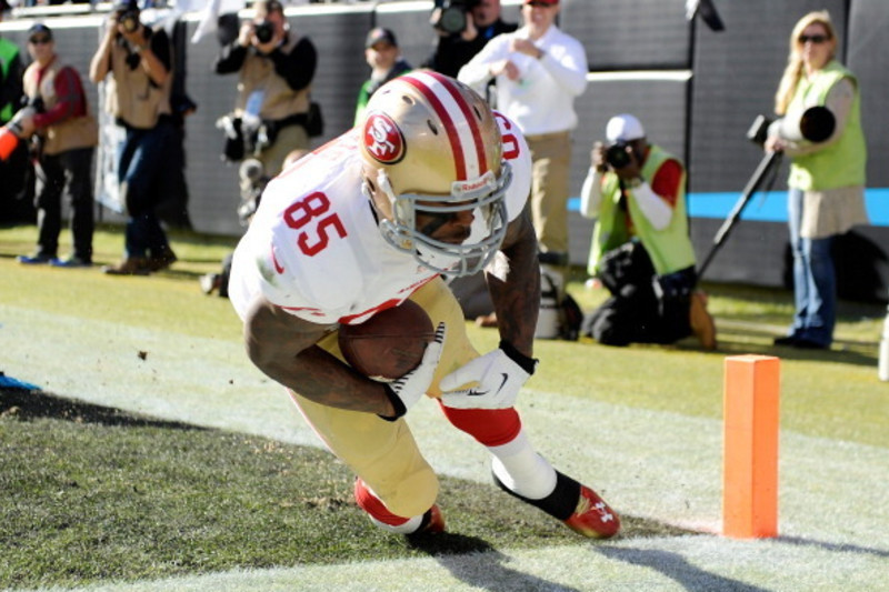 Vernon Davis ruled out with ankle injury late in 49ers vs. Bears 