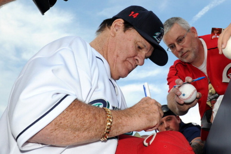 Pete Rose manages Bridgeport Bluefish for a day, not worried about