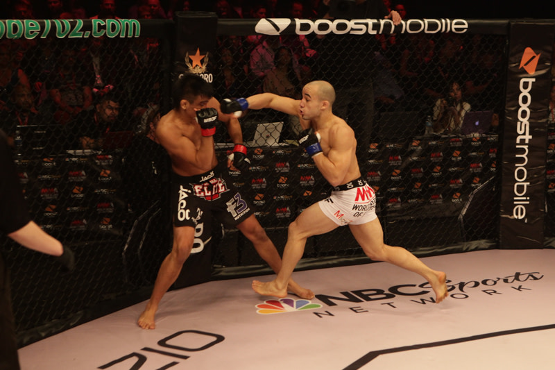 WSOF 28 results: Vicious Marlon Moraes leg kicks lead to easy title defense  vs. Barajas