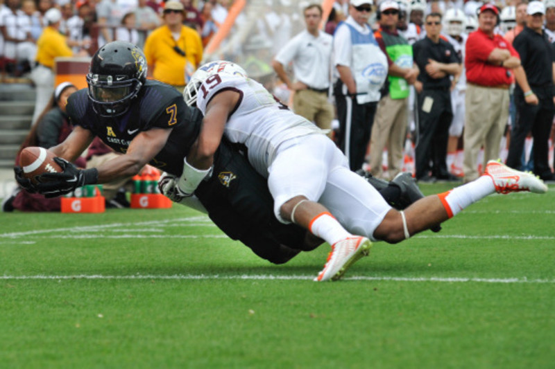 Isaiah Jones #7  Ecu pirates, East carolina pirates, Football