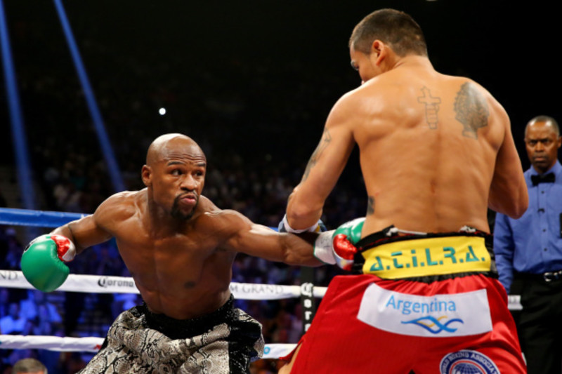 ESPN Ringside on X: On this date in 2014, Floyd Mayweather defeated Marcos  Maidana by majority decision in their first of back-to-back fights.   / X