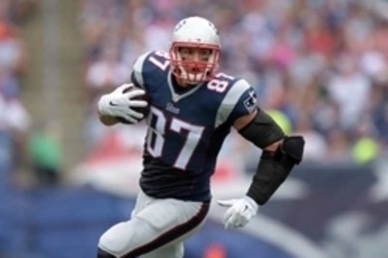 NFL Week 1 Fantasy TE Breakdown: Leverage Rob Gronkowski vs