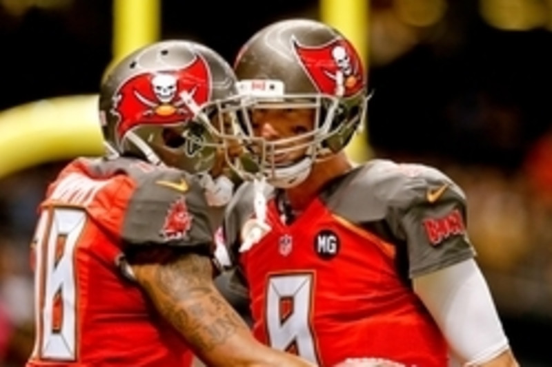 Tampa Bay Buccaneers cornerback Johnthan Banks (27) lines up