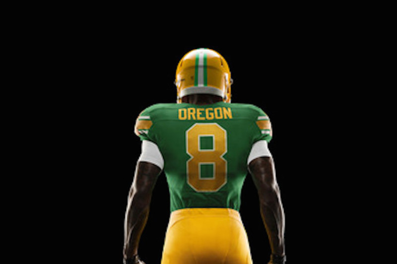 Oregon Ducks to Wear Throwback Uniforms to Honor 20th Anniversary of 'The  Pick