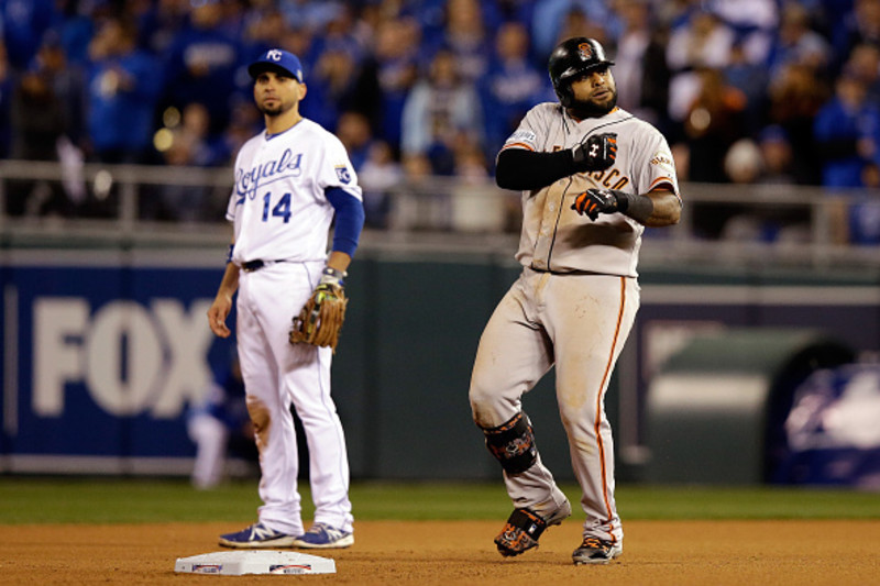 LOOK: Bruce Bochy buys World Series trophy for Giants' Tim Flannery 