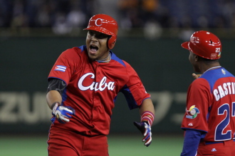 Yoán Moncada has MONSTER day to lead Cuba to its first win of the