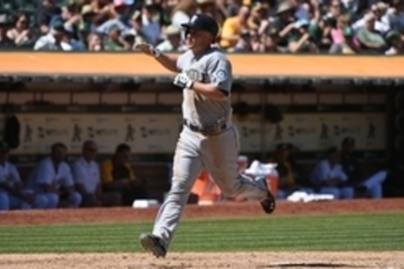 The Mariners Dumped Kyle Seager in an Email - Bleacher Nation