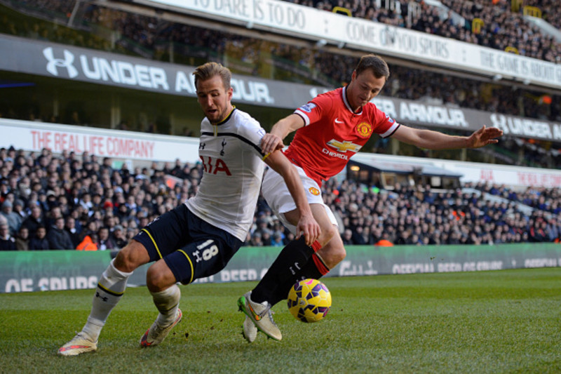 B/R Football on X: Harry Kane presents a signed Christian Eriksen