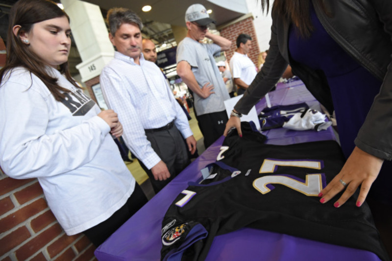 Ray Rice jersey lets Baltimore Ravens fans make statement after