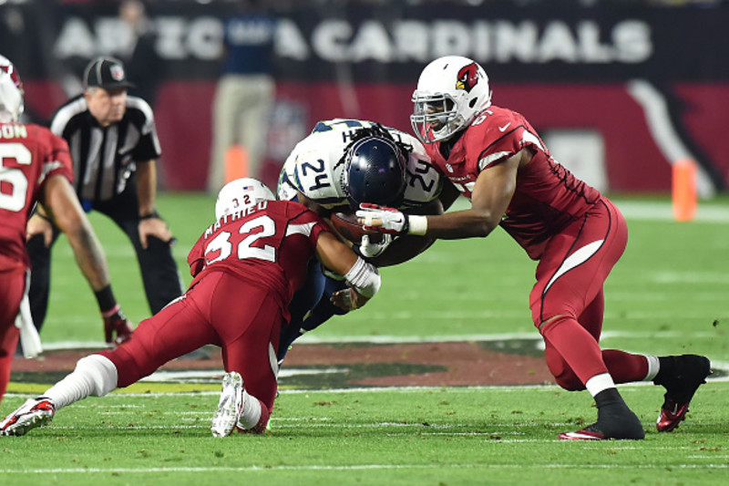 Marshawn Lynch shakes tacklers, then hands for Seahawks - The Columbian