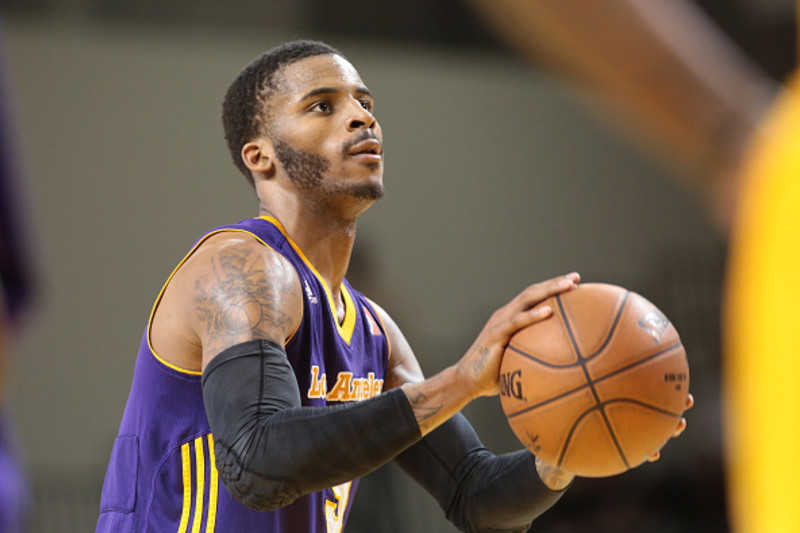 Lakers Sign Vander Blue