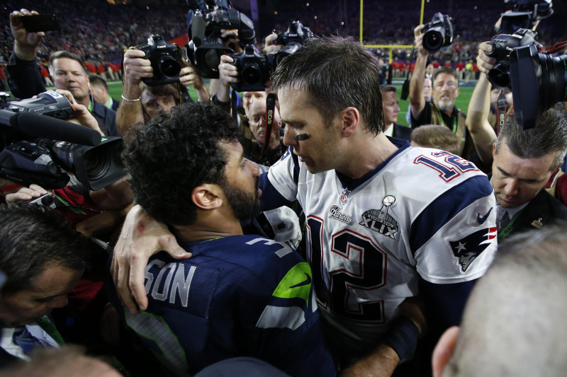 Broncos Russell Wilson greets some Seahawks, 1st fans in boo