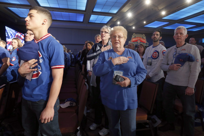 Cubs convention returns packed with fans 