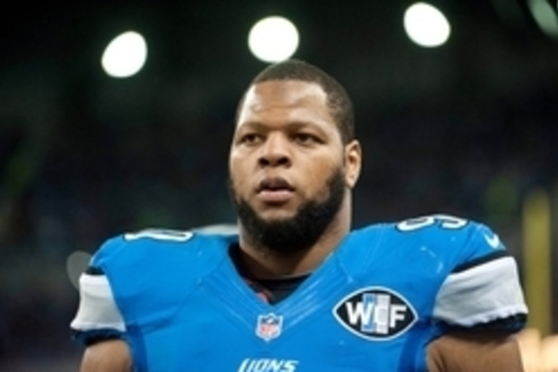 Former Lion Ndamukong Suh Re-Signs With Bucs - CBS Detroit