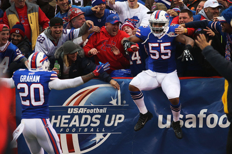 Jerry Hughes signs a two-year extension to remain with the Bills