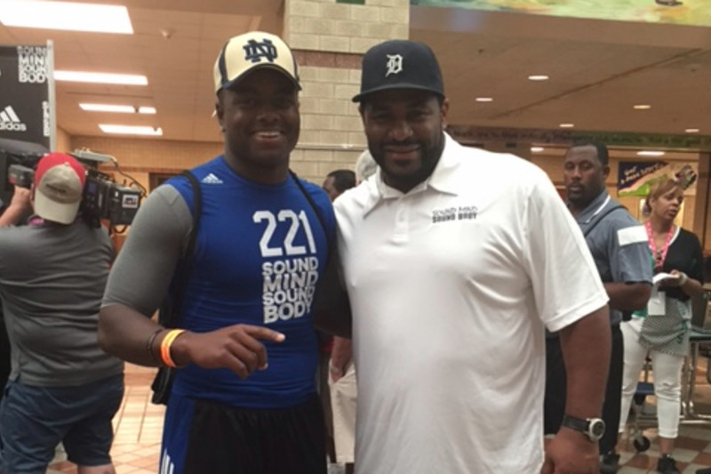 Notre Dame Legend Jerome Bettis Imparts Wisdom to 4-Star RB Tony