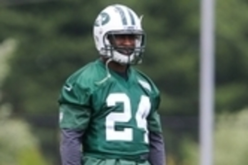 December 21, 2014: New England Patriots cornerback Darrelle Revis (24)  looks on during warm-ups prior to the NFL game between the New England  Patriots and the New York Jets at MetLife Stadium