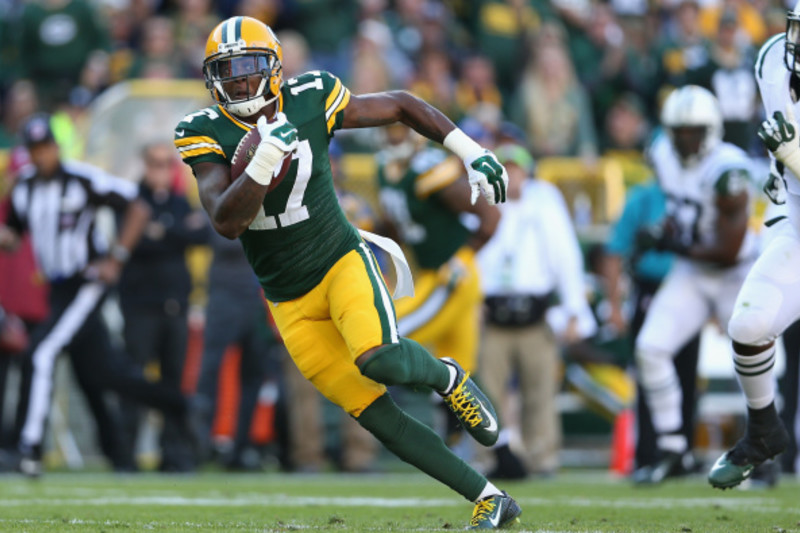 Packers WR Davante Adams demonstrates his release off the line