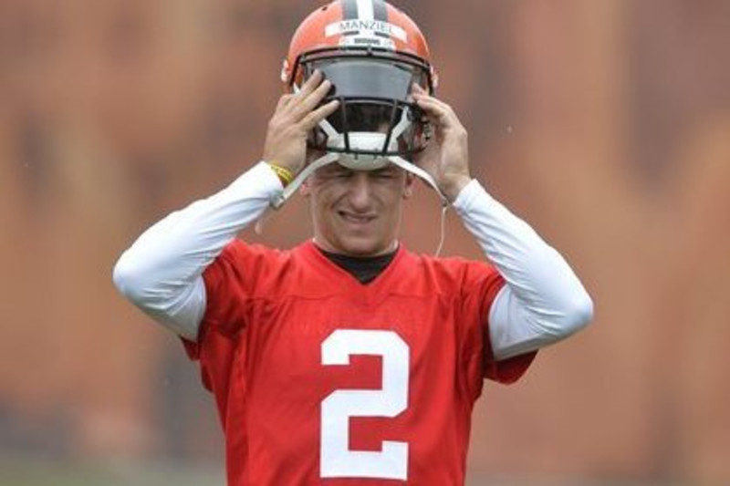 Browns quarterback Johnny Manziel enters treatment to improve himself -  CBS News