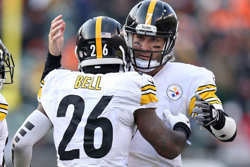 Steelers' Le'Veon Bell surprises offensive line with Christmas gifts