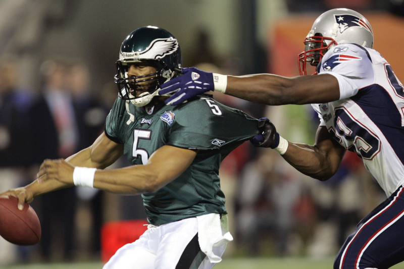 Ex-Eagle Terrell Owens alleges Donovan McNabb was out drinking the