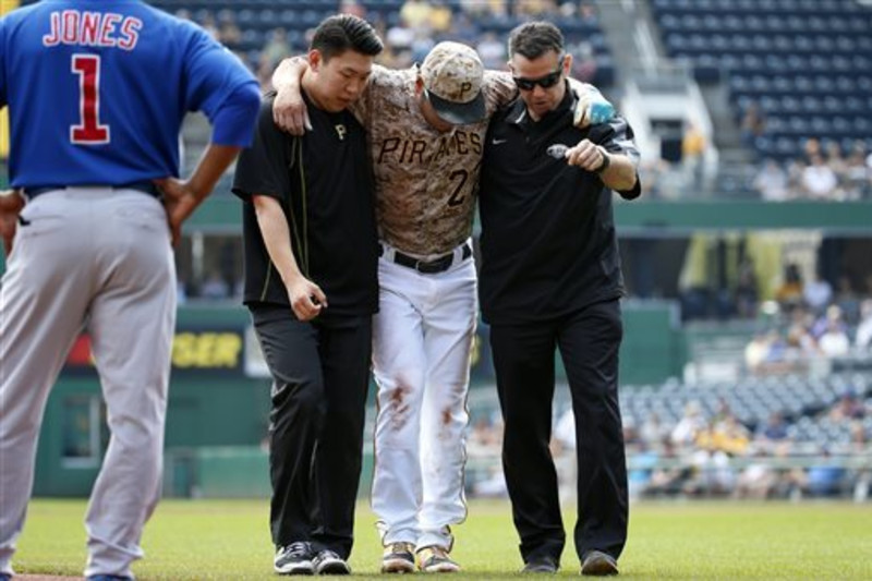 Pirates' Kang out for the season after leg injury