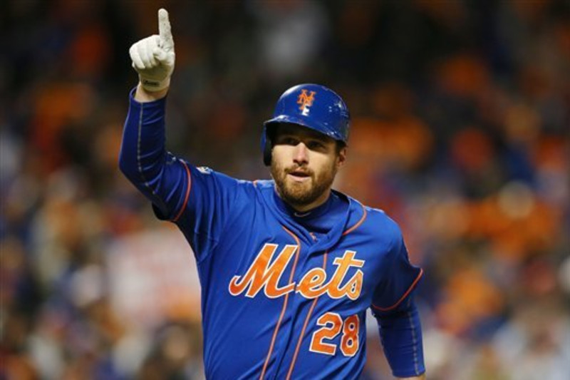 Postseason hero Daniel Murphy costs Mets with late error in World Series  Game 4