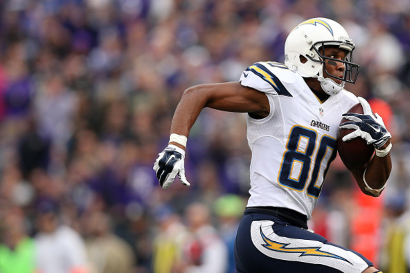 San Diego Chargers wide receiver Malcom Floyd (80) runs the ball