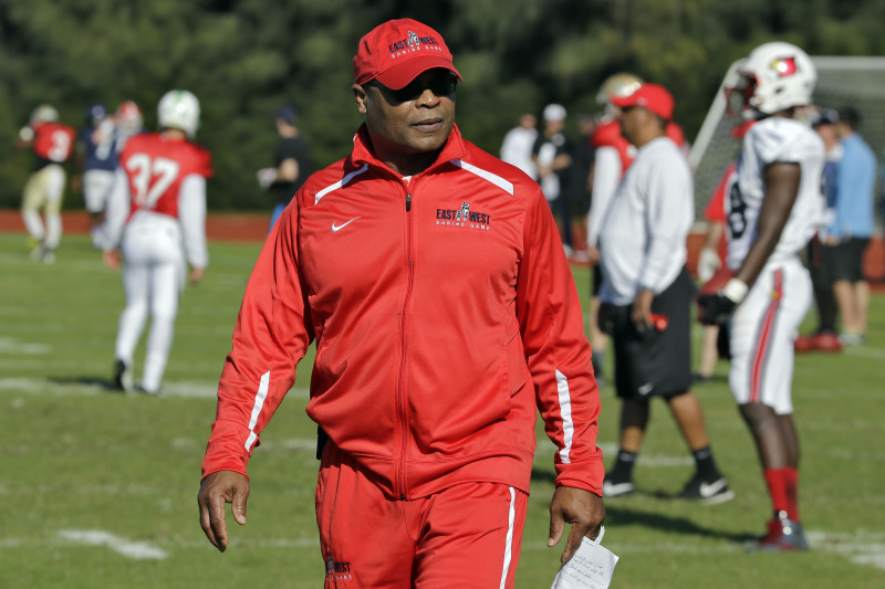 Hall of Famer Mike Singletary almost gave up coaching — then, two