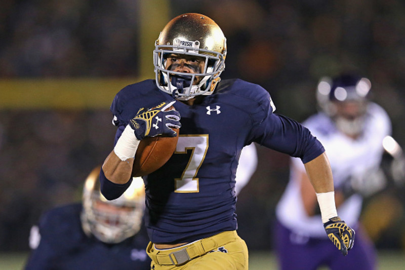 October 31, 2015: Notre Dame Fighting Irish wide receiver Torii Hunter Jr.,  (16) with the catch during the NCAA football game between the Notre Dame  Fighting Irish and the Temple Owls at