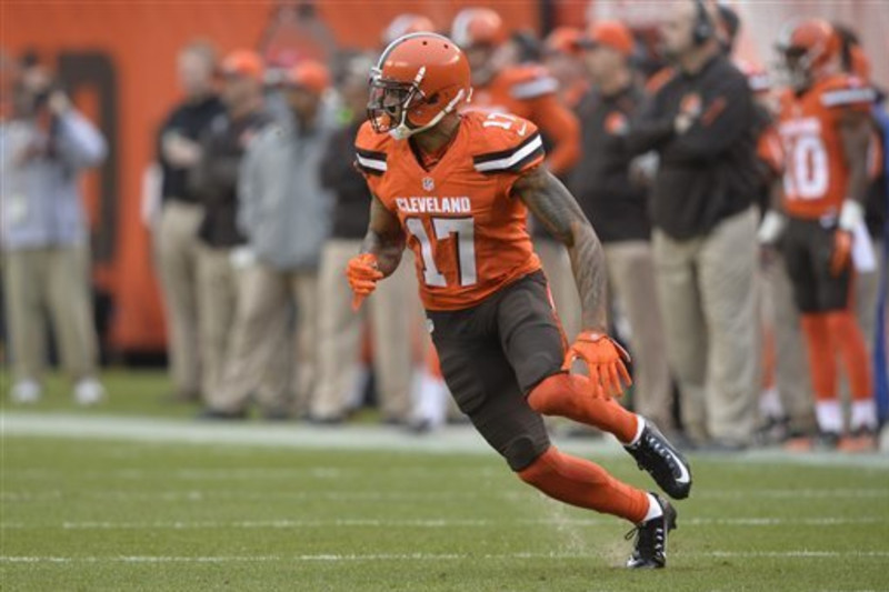 Dwayne Bowe in a Cleveland Brown uniform looks a little strange - Arrowhead  Pride