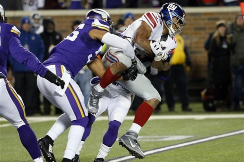 Watch FOX sound guy get obliterated by Vikings' Linval Joseph